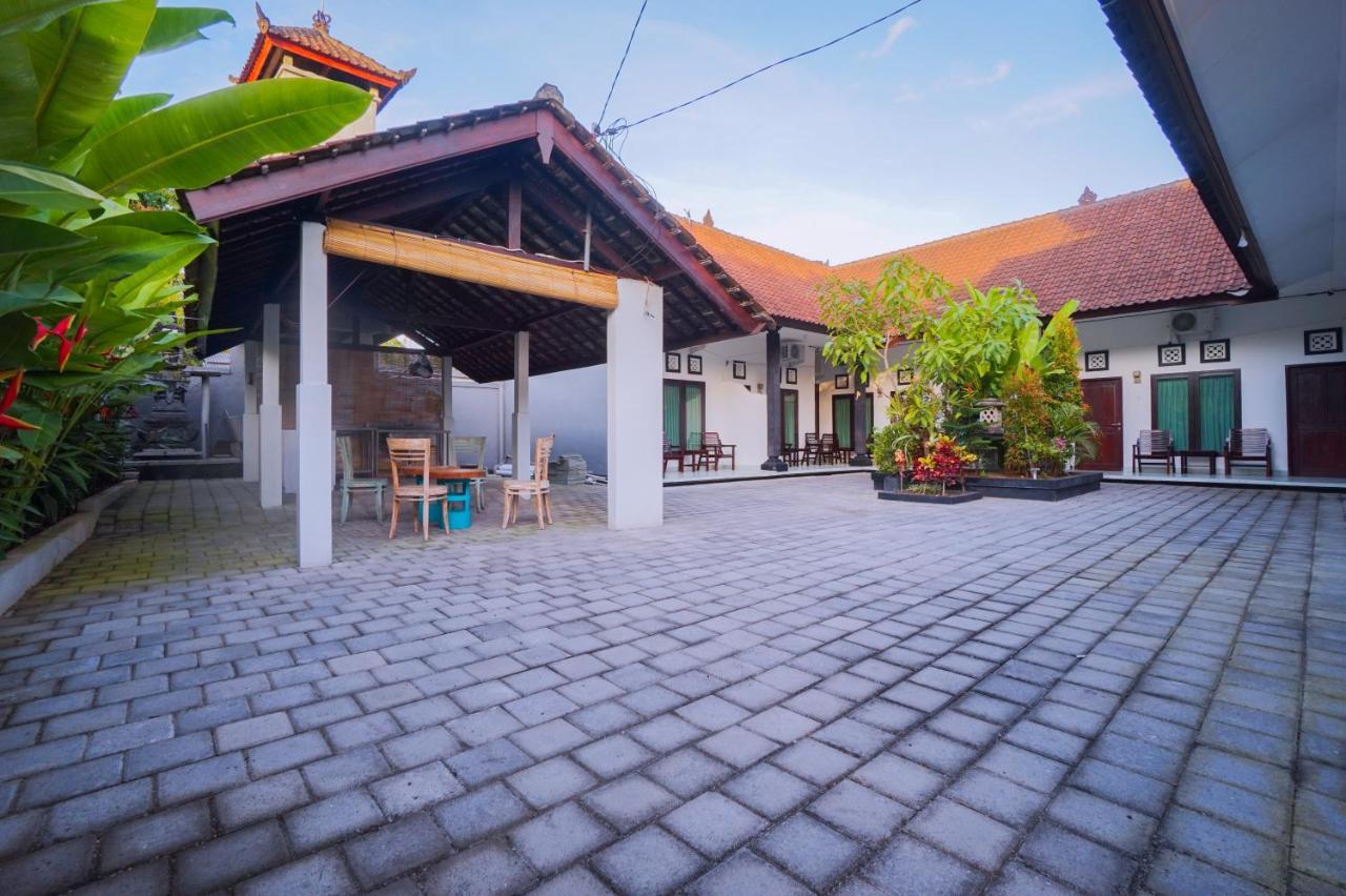 Kos Bulan Bali Guest house *
